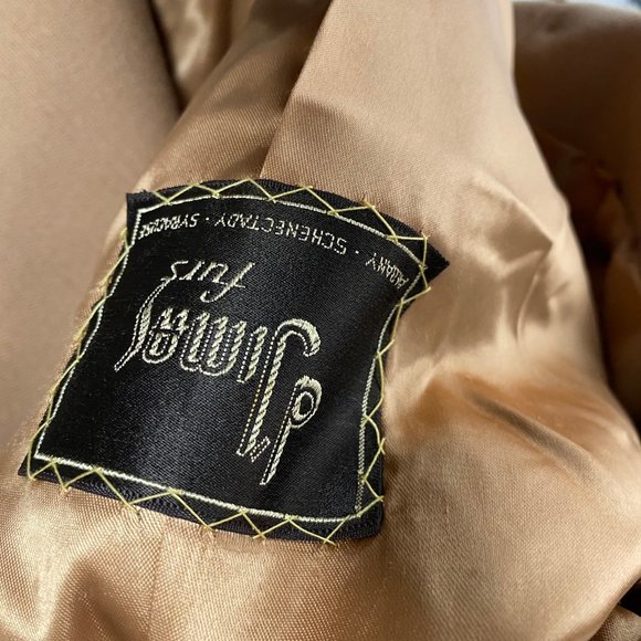 Vintage Tan Two Piece Women's Plus Size Suit D'Jimas Furs Styled by Visconti - Picture 11 of 13